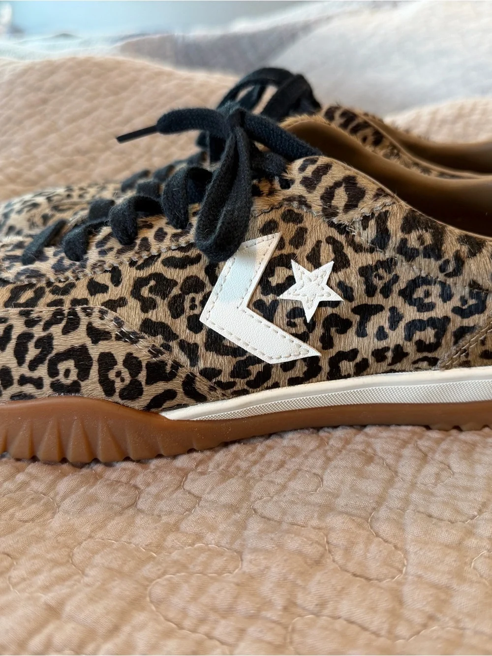 Women’s Converse Leopard Print Low-Top Sneakers in Beige and Black size 10